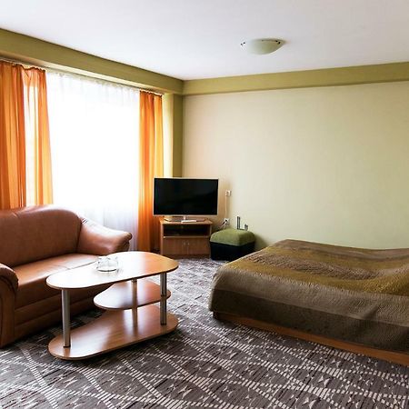 Hotel Siauliai Екстериор снимка