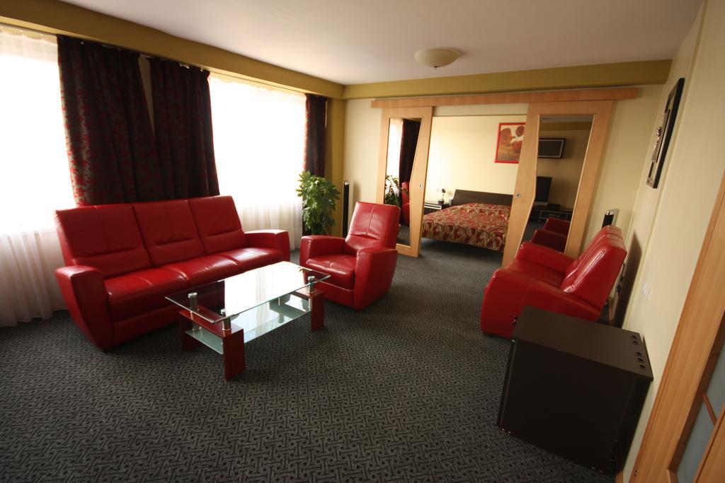 Hotel Siauliai Екстериор снимка