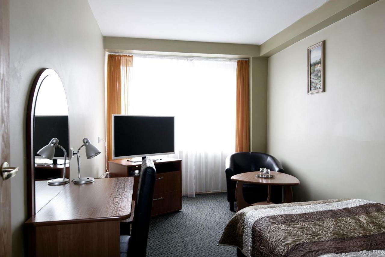 Hotel Siauliai Екстериор снимка