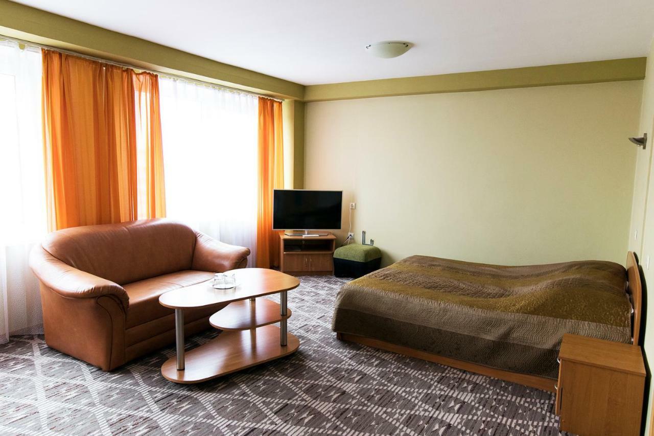 Hotel Siauliai Екстериор снимка